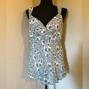 Speechless Blue and White Floral Top